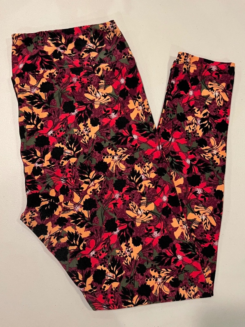 LuLaRoe TC Leggings - EUC - colorful floral pattern